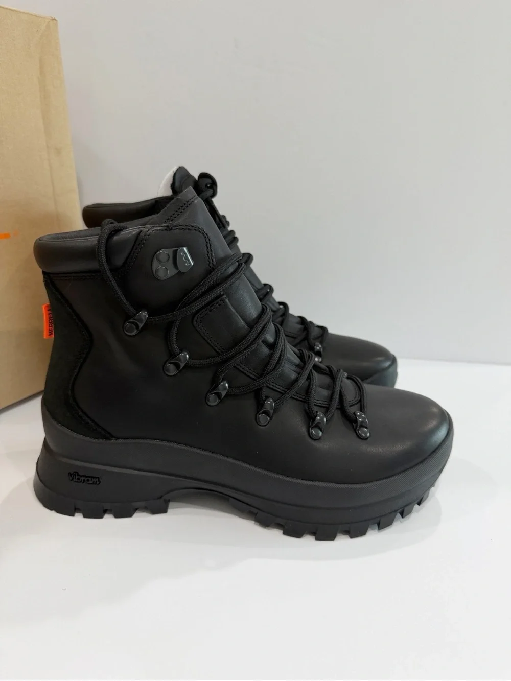 Merrell Women's Bristol Mid Leather Ankle Boots